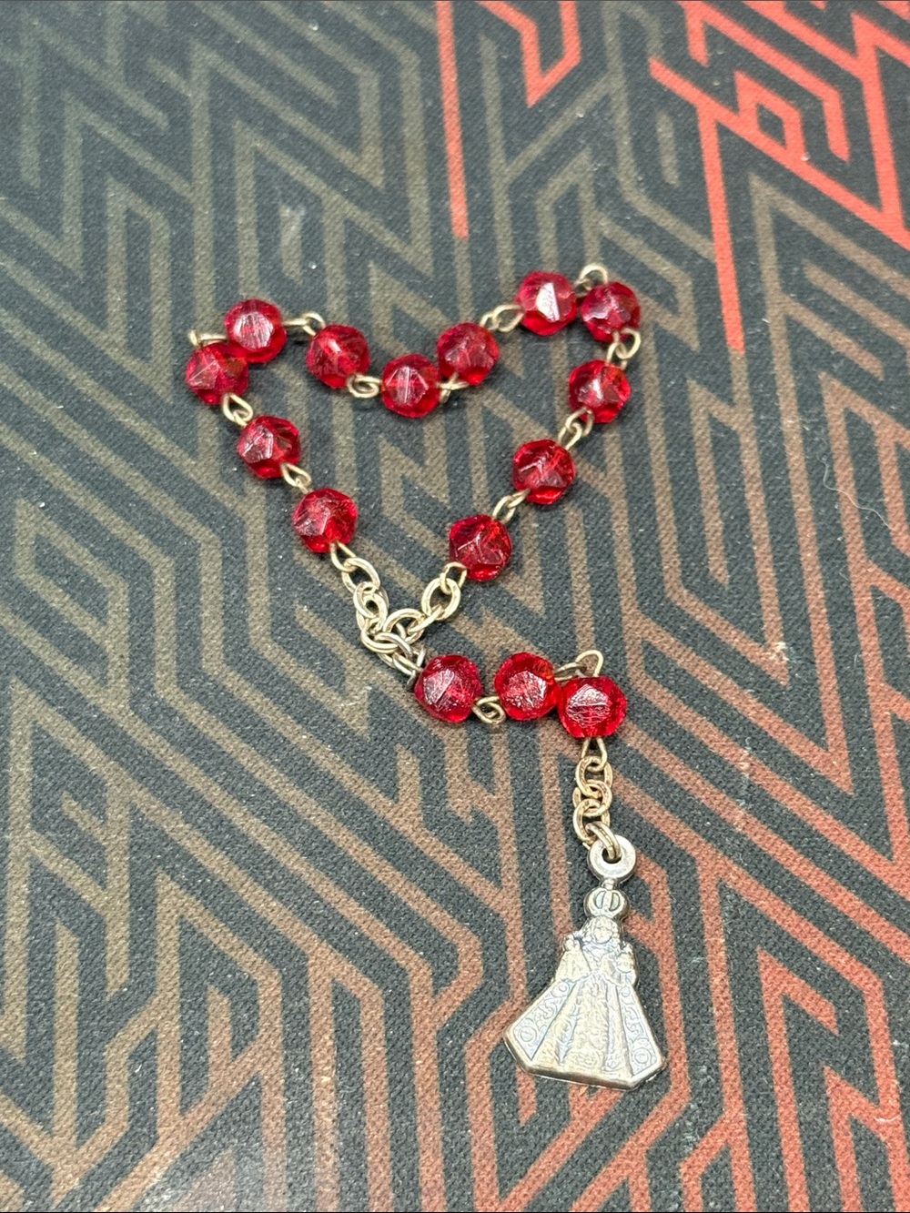 VINTAGE Rosary Infant of Prague red glass beads chaplet Catholic Christian